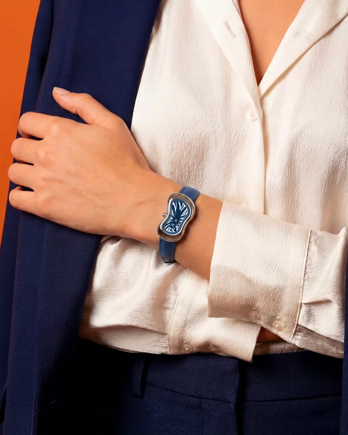 Le Minuscule Melting Watch